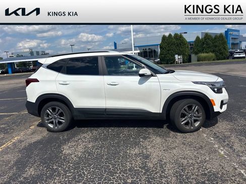 Used 2023 Kia Seltos S w/ Navigation Package AWD/4WD image 5