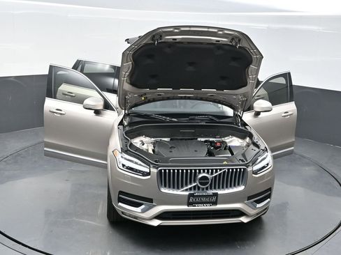 Used 2024 Volvo XC90 B5 Core image 29