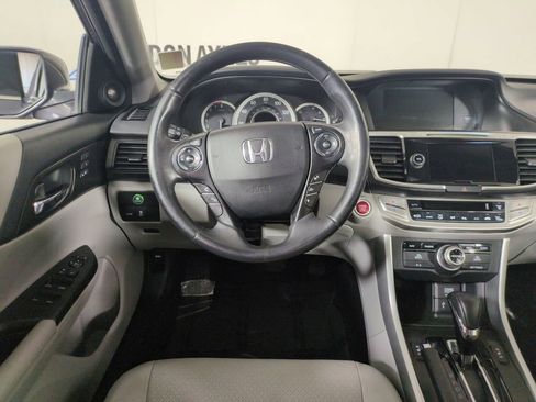Used 2015 Honda Accord Touring image 13
