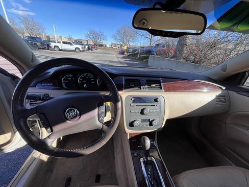 Used 2011 Buick Lucerne CXL image 14