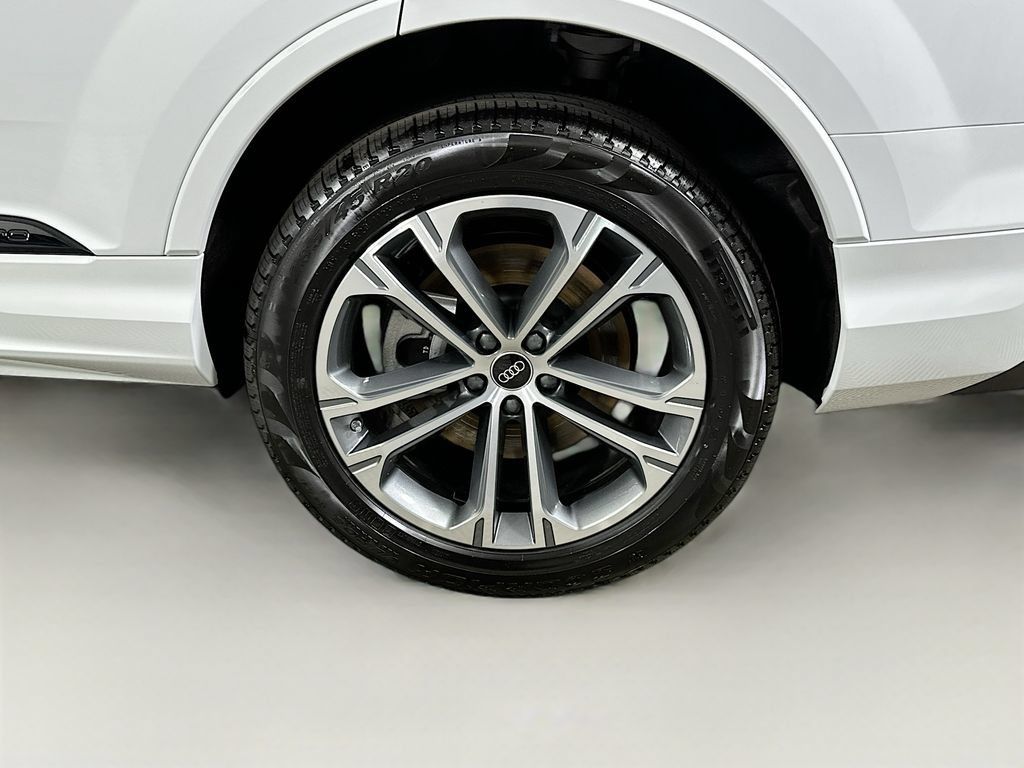 Used 2026 Audi Q7 2.0T Premium w/ Convenience Plus Package AWD/4WD image 24