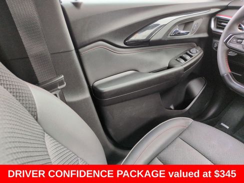 Used 2023 Chevrolet TrailBlazer RS w/ Convenience Package image 26