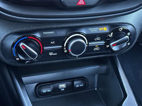 Used 2024 Kia Soul LX w/ Option Group 015 FWD image 16