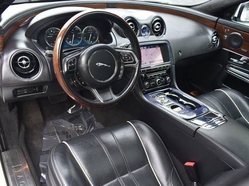 Used 2013 Jaguar XJ L Supercharged image 14