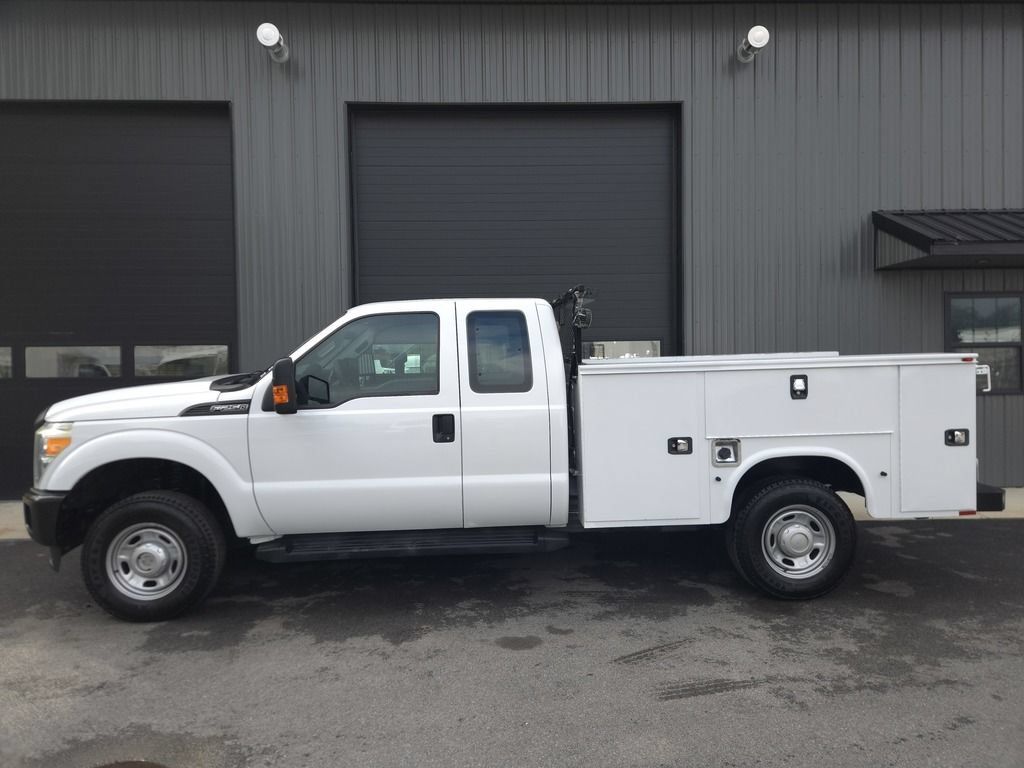 Used 2016 Ford F250 XL w/ Power Equipment Group AWD/4WD image 1