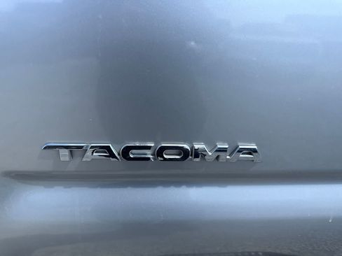 Used 2013 Toyota Tacoma 4x4 Double Cab w/ TRD Off-Road Pkg image 10