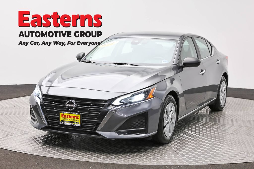 Used 2024 Nissan Altima 2.5 S FWD image 1
