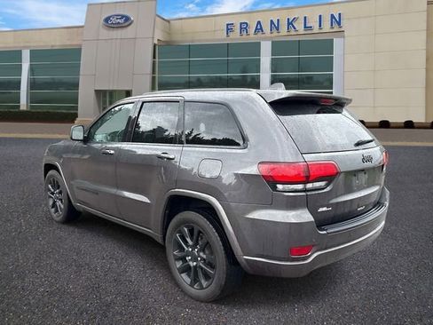 Used 2021 Jeep Grand Cherokee Laredo X RWD image 5