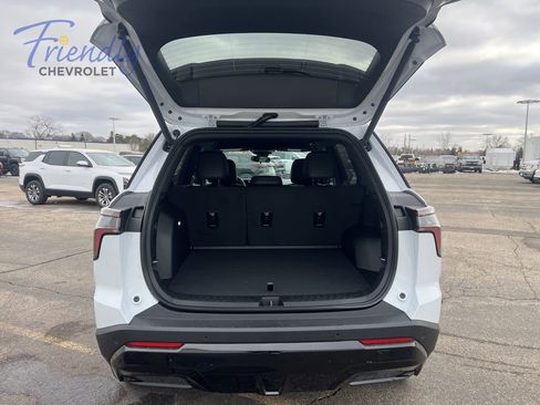 New 2026 Chevrolet Equinox RS w/ Convenience Package III AWD/4WD image 11