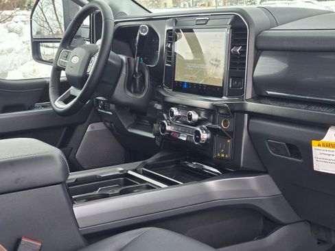 New 2026 Ford F250 Lariat w/ Black Appearance Package image 7