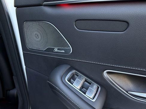 Used 2016 Mercedes-Benz S 550 Sedan image 41