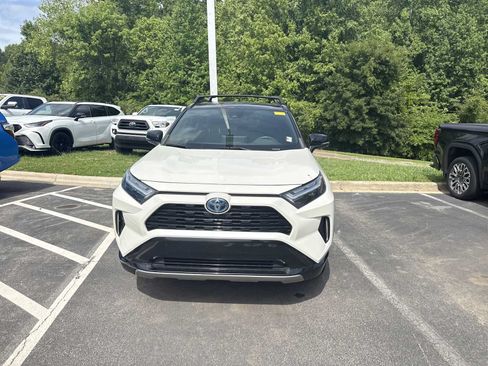 Used 2022 Toyota RAV4 XSE AWD/4WD image 38
