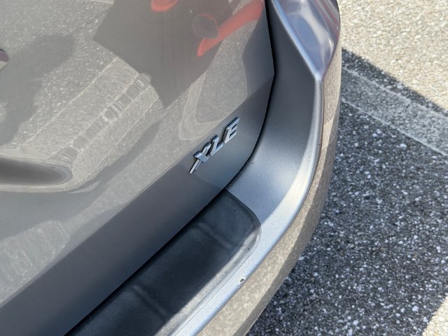 Used 2018 Toyota Sienna XLE Premium FWD image 8