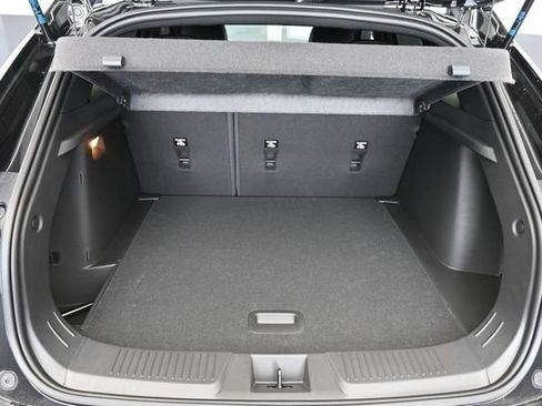 New 2026 Chevrolet Trax RS w/ Sunroof Package FWD image 24