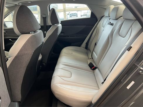 New 2026 Hyundai Elantra Limited image 27