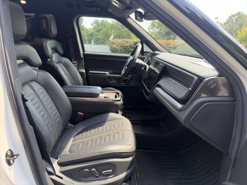 Used 2022 Rivian R1S Launch Edition AWD/4WD image 47