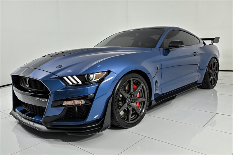 Used 2021 Ford Mustang Shelby GT500 w/ Carbon Fiber Track Pack RWD image 7