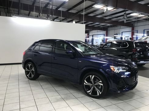 Used 2023 Audi Q3 2.0T Premium Plus w/ Premium Plus Package image 6