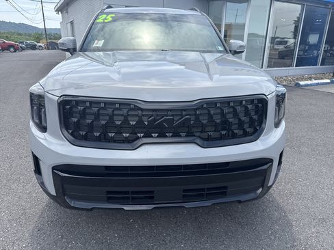 Used 2025 Kia Telluride AWD image 7