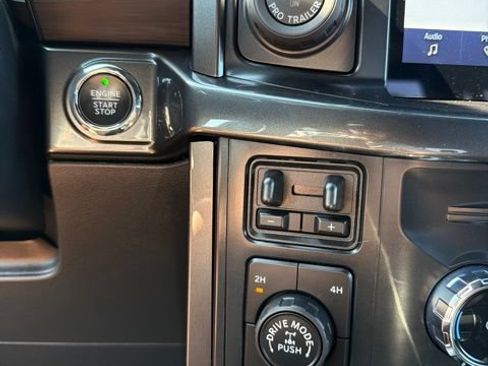 Used 2022 Ford F150 XLT w/ Equipment Group 302A High AWD/4WD image 19