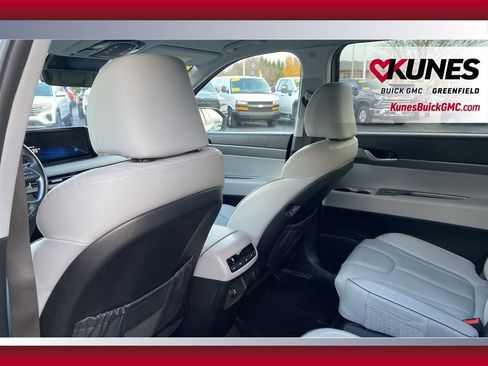 Used 2024 Hyundai Palisade SEL image 32