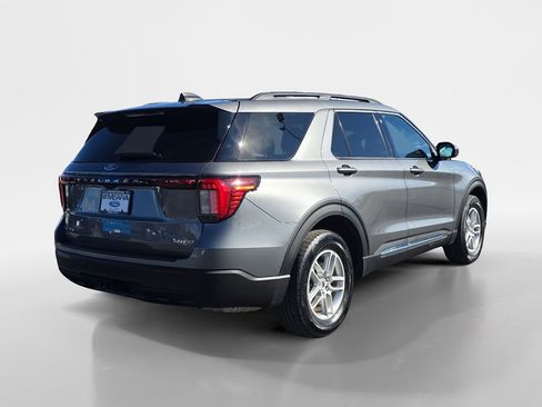 Used 2025 Ford Explorer Active image 5