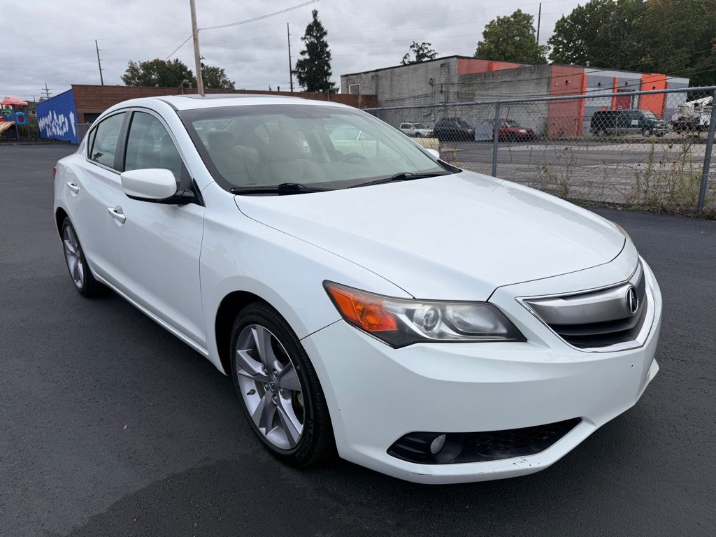 Used 2013 Acura ILX w/ Premium Package FWD image 7