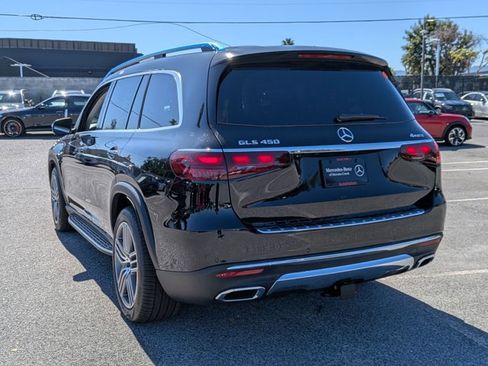Used 2026 Mercedes-Benz GLS 450 4MATIC image 8