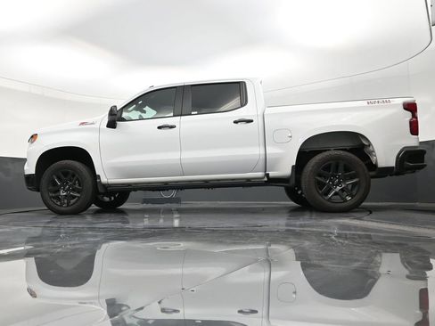 Used 2025 Chevrolet Silverado 1500 LT Trail Boss w/ Convenience Package II image 21