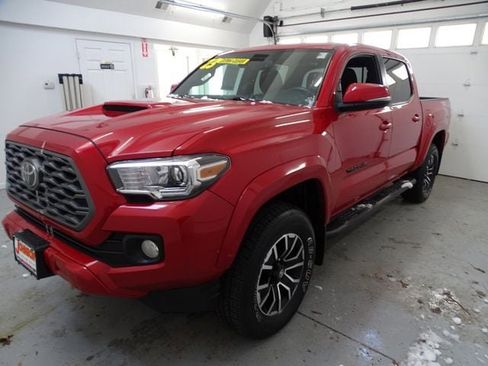 Used 2023 Toyota Tacoma TRD Sport image 17