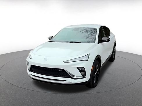 Used 2025 Buick Envista Sport Touring image 8