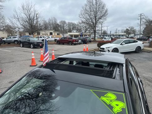 Used 2024 Volkswagen Jetta SE image 33