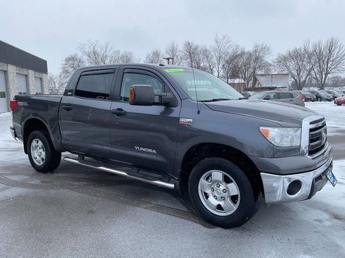 Used 2011 Toyota Tundra 4x4 CrewMax image 10