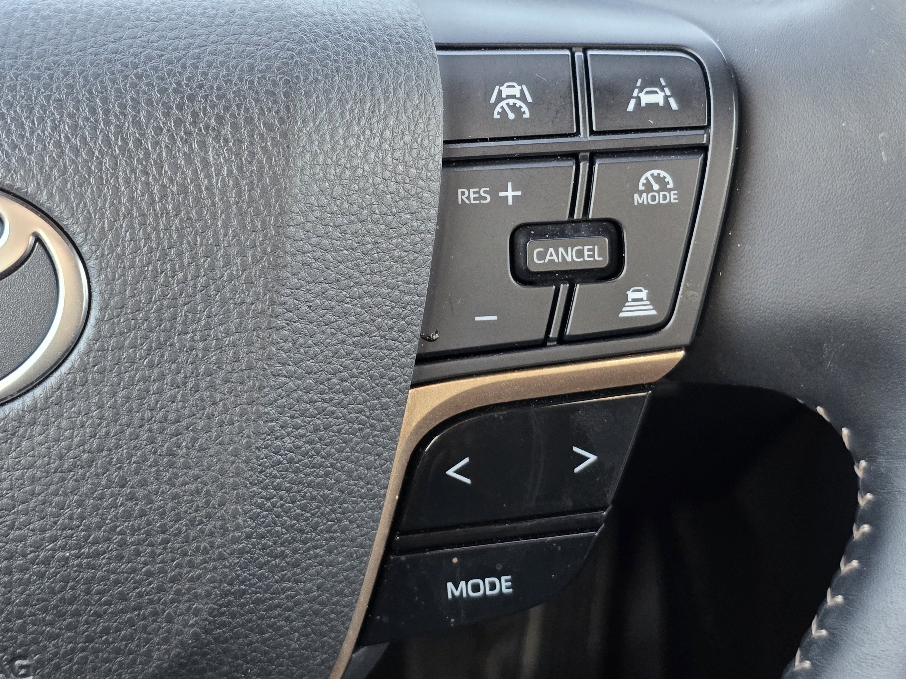 Certified 2026 Toyota Crown AWD/4WD image 15