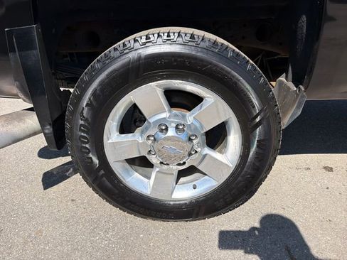 Used 2016 Chevrolet Silverado 2500 LTZ w/ LTZ Plus Package AWD/4WD image 29