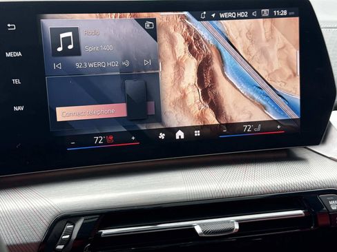 Used 2025 BMW X2 xDrive28i w/ Premium Package image 19