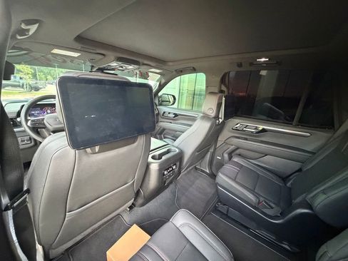Used 2025 Chevrolet Tahoe RST w/ RST Capability Package AWD/4WD image 17