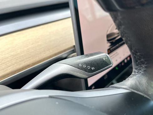 Used 2022 Tesla Model 3 Performance AWD/4WD image 18