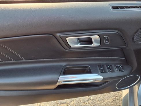 Used 2023 Ford Mustang Premium image 6