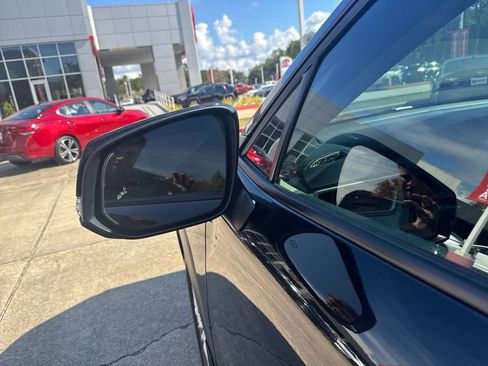 Certified 2025 Toyota Corolla Cross LE image 13