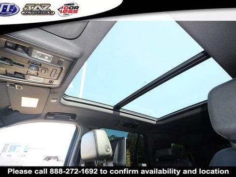 Used 2021 Chevrolet Tahoe Z71 w/ Luxury Package AWD/4WD image 13