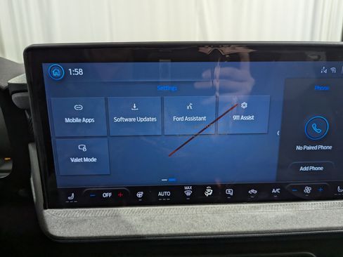 New 2025 Ford Maverick XLT w/ XLT Luxury Package image 21