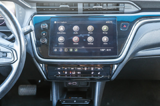 Used 2023 Chevrolet Bolt LT w/ Infotainment Package FWD image 13
