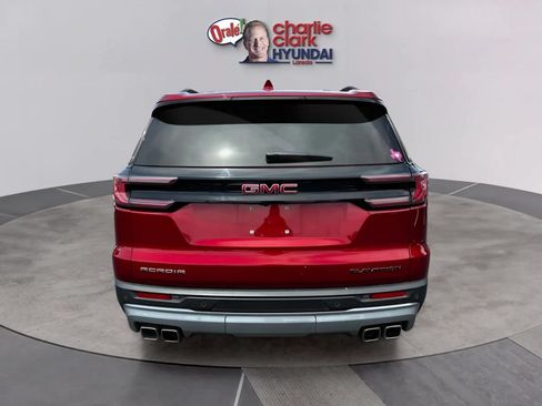Used 2025 GMC Acadia Elevation w/ Elevation Premium Package FWD image 4