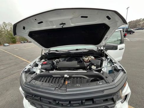 Used 2023 Chevrolet Silverado 1500 Custom Trail Boss w/ LPO, Dark Essentials Package image 13