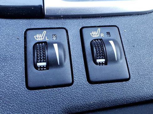 Used 2019 Toyota Highlander AWD V6 image 22