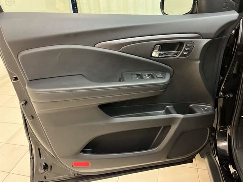 Used 2022 Honda Pilot Special Edition image 16