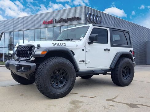 Used 2025 Jeep Wrangler Sport AWD/4WD image 1
