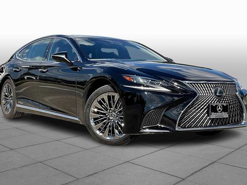Used 2018 Lexus LS 500h image 2