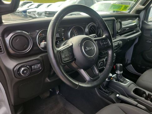 Used 2022 Jeep Wrangler Unlimited Sport AWD/4WD image 17